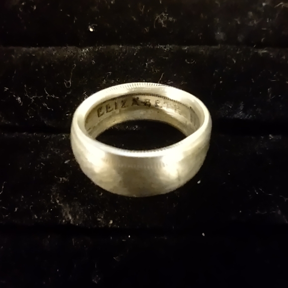 Size 4 Canadian quarter pinky ring - Picture 3 of 5